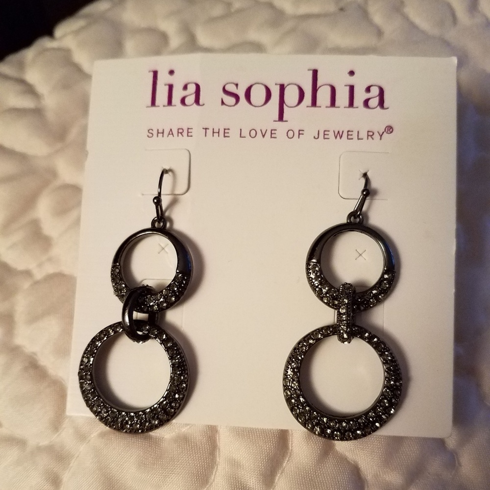 Earrings color is dark silver